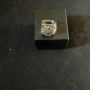 Silver floral ring size 8